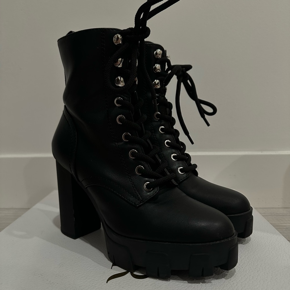Guess brand, high heel platform boots